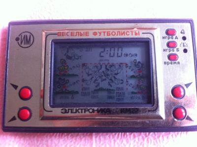 Лот: 10343932. Фото: 1. Игра Электроника Веселые футболисты... Игровые приставки, консоли