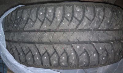 Лот: 4601835. Фото: 1. Зимняя шипованная резина Bridgestone... Шины
