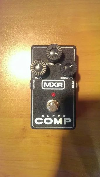 Лот: 7618100. Фото: 1. Dunlop MXR Supercomp M132. Гитарные эффекты и комбоусилители