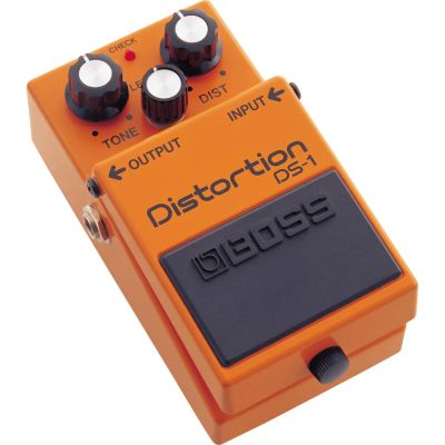 Лот: 11013676. Фото: 1. Boss DS -1 Distortion. Гитарные эффекты и комбоусилители