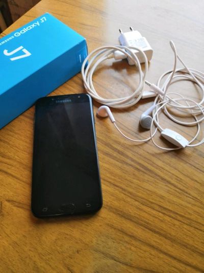 Лот: 11667742. Фото: 1. Samsung Galaxy J7 2017. Смартфоны