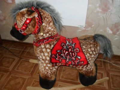 Лот: 3495940. Фото: 1. Игрушка лошадка-качалка. Мягкие