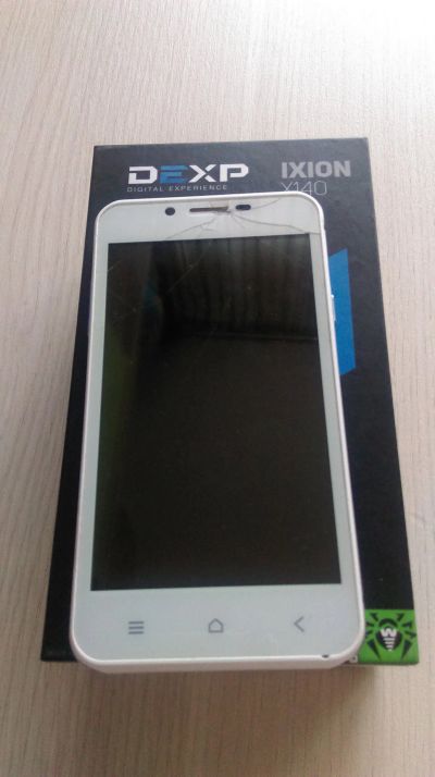 Лот: 11835236. Фото: 1. Смартфон Dexp Ixion X140 разбит... Смартфоны