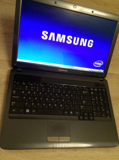 Лот: 5223947. Фото: 1. Домашний 15,6" LED Samsung R528... Ноутбуки