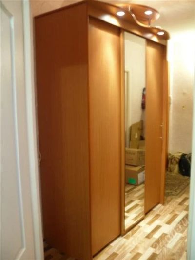 Лот: 1033522. Фото: 1. Шкаф-купе трехстворчатый с зеркалом... Шкафы, шкафы-купе