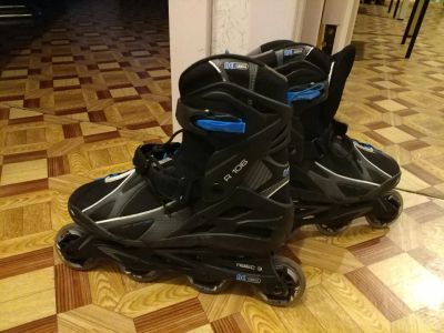 Лот: 9770653. Фото: 1. Роликовые коньки Re:action R106. Роликовые коньки, скейтборды, самокаты