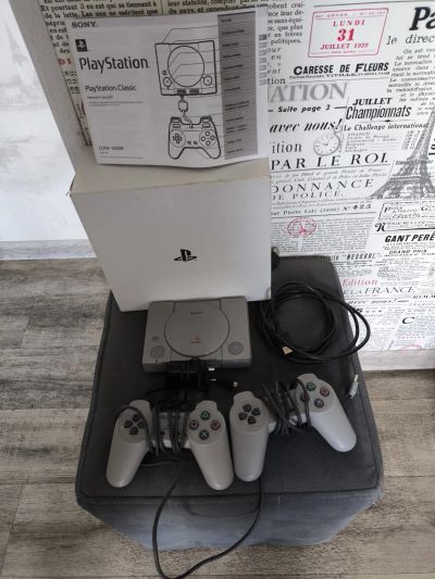 Лот: 25439631. Фото: 1. Sony playstation classic. Игровые приставки, консоли