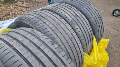 Лот: 25384540. Фото: 1. шины Bridgestone Alenza 001 235... Шины