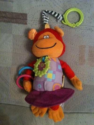 Лот: 4776260. Фото: 1. Подвеска-Обезьянка Taf Toys. Для младенцев