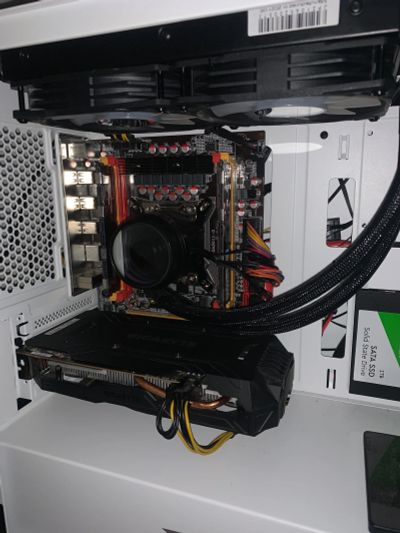 Лот: 19041762. Фото: 1. Xeon 2689, 16gb, gtx1060 3gb... Процессоры