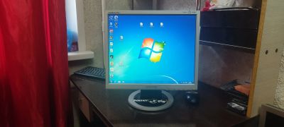 Лот: 24929104. Фото: 1. Монитор Samsung 710N. ЖК-мониторы