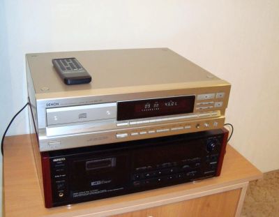 Лот: 6470341. Фото: 1. CD плеер Denon DCD-1520. CD-проигрыватели и чейнджеры