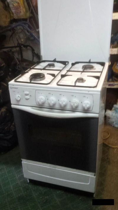 Лот: 6270676. Фото: 1. Газовая плита Indesit. Плиты, духовые шкафы, варочные поверхности