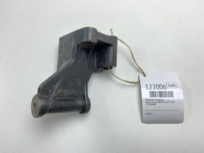 Лот: 25778453. Фото: 1. Кронштейн генератора Nissan Terrano... Двигатель и элементы двигателя