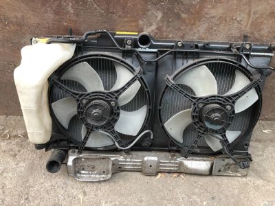 Лот: 13515818. Фото: 1. Радиатор Subaru Legacy. Другое (автозапчасти)