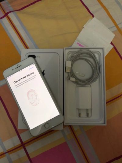 Лот: 17266880. Фото: 1. iPhone 8 plus 64gb silver. Смартфоны