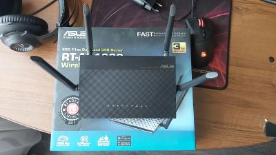 Лот: 19040218. Фото: 1. Wi-Fi роутер ASUS RT-AC1200. Маршрутизаторы (роутеры)