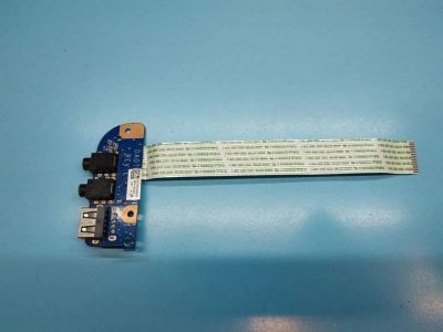 Лот: 16512415. Фото: 1. Б/У плата с разъемами USB, Audio... Печатные платы