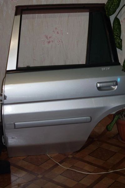 Лот: 3825593. Фото: 1. Задняя левая дверь Mazda Demio... Кузов
