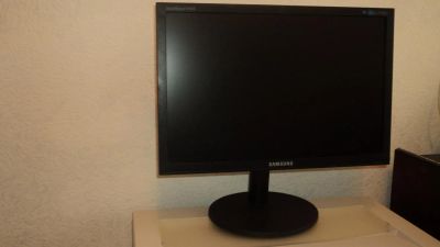 Лот: 4764731. Фото: 1. Samsung SyncMaster B1940W. ЖК-мониторы