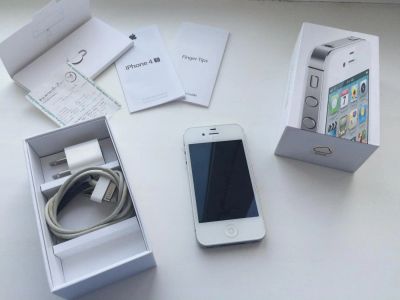 Лот: 7128816. Фото: 1. iPhone 4s 16Gb White. Хорошее... Смартфоны