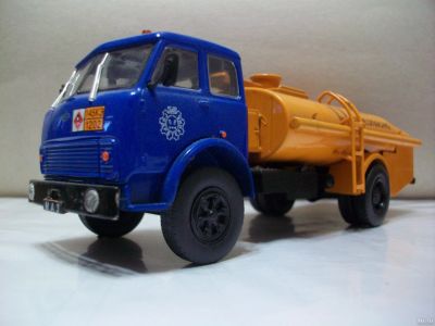 Лот: 15304520. Фото: 1. МАЗ-5334 (500) топливозаправщик... Автомоделизм