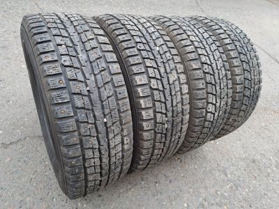 Лот: 23601876. Фото: 1. 205/65/15 Dunlop SP Winter Ice... Шины