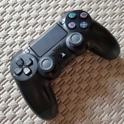 Лот: 16034046. Фото: 1. Джойстик, геймпад PS4 DualShock... Аксессуары, геймпады