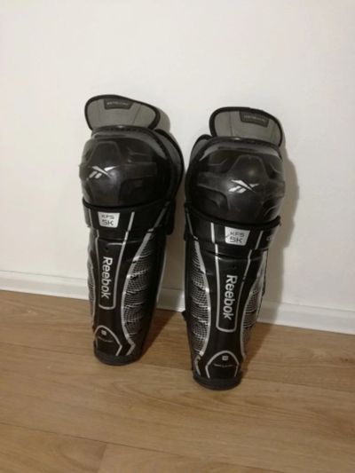 Лот: 10876659. Фото: 1. Наколенники Reebok 5k. Защита тела