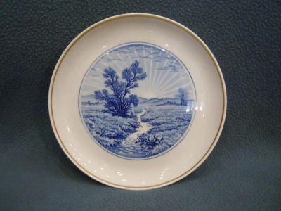 Лот: 25742683. Фото: 1. Декоративная тарелка Meissen 1960гг... Фарфор, керамика