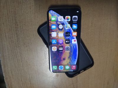 Лот: 17101218. Фото: 1. iPhone XS 64Гб. Смартфоны