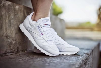 Лот: 12368328. Фото: 1. Кроссовки Reebok classic All White. Кеды, кроссовки, слипоны