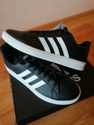 Лот: 17145006. Фото: 1. Кроссовки Adidas (Оригинал). Кеды, кроссовки, слипоны