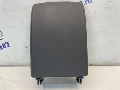 Лот: 23336521. Фото: 1. подлокотник Volkswagen Touareg... Двигатель и элементы двигателя