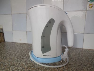 Лот: 5272284. Фото: 1. Чайник Maxwell - 2200 W - 1,7L... Чайники, кофемашины, кулеры