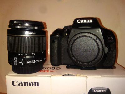 Лот: 6138463. Фото: 1. Canon 600d (Комплект). Цифровые зеркальные