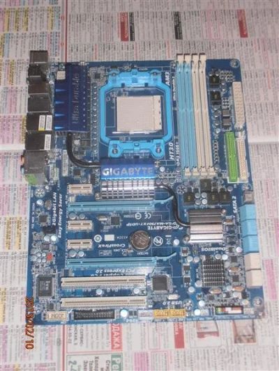 Лот: 2151049. Фото: 1. GIGABYTE GA-MA790FXT-UD5P AM3. Материнские платы