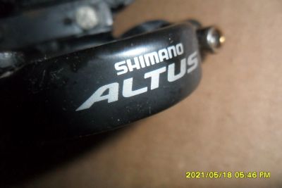 Лот: 17650780. Фото: 1. Передний переключатель Shimano... Аксессуары