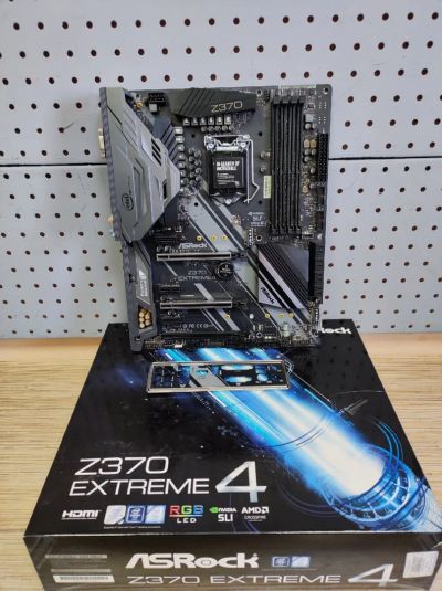 Лот: 19067252. Фото: 1. Мат.плата ASRock Z390 Z370 EXTREME4... Материнские платы