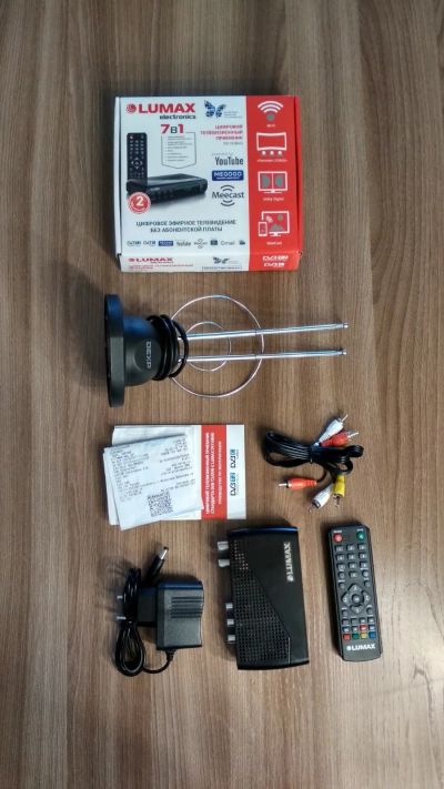 Лот: 15753734. Фото: 1. Новая TV-приставка LUMAX DV-1108HD... Цифровое, спутниковое ТВ