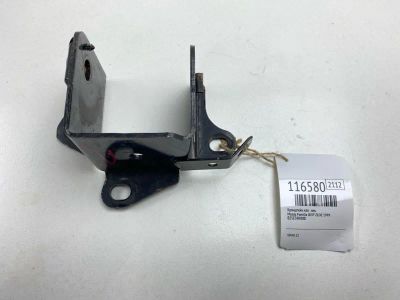 Лот: 25558413. Фото: 1. Кронштейн КПП Mazda Familia 1999... Двигатель и элементы двигателя