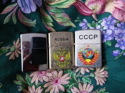 Лот: 25117969. Фото: 1. Зажигалка бензиновая типа zippo... Зажигалки, спички, пепельницы