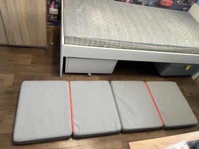 Лот: 25438181. Фото: 1. Кровать IKEA Slakt. Детские кровати и кроватки