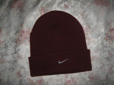 Лот: 4987785. Фото: 1. Шапка вязаная. Nike. Головные уборы