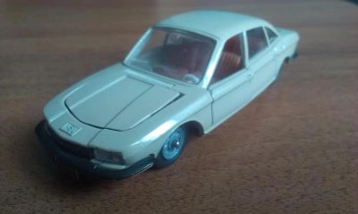 Лот: 5177841. Фото: 1. NSU RO 80 (чёрные бампера, коричневый... Автомоделизм