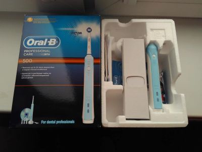 Лот: 8957677. Фото: 1. Зубная электрическая щетка Oral-B... Уход за полостью рта