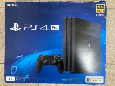 Лот: 17418046. Фото: 1. Sony PS4 Pro 1Tb игры прилогаются. Консоли