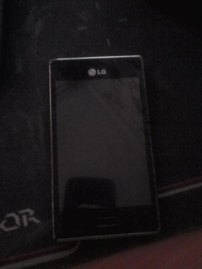 Лот: 4630942. Фото: 1. Lg l5 e612 андроид 4.0.3. Смартфоны