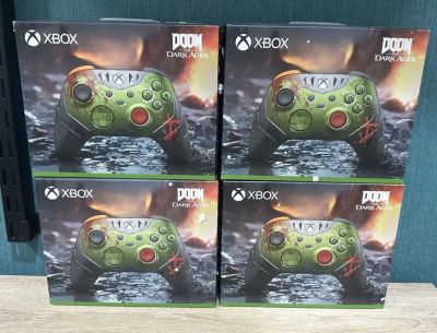 Лот: 25793405. Фото: 1. Геймпад Xbox Series X S Doom The... Аксессуары для игровых приставок, консолей, геймпады