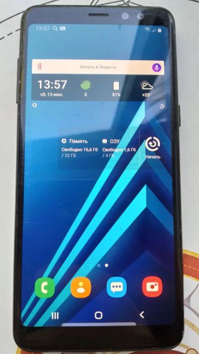 Лот: 23301140. Фото: 1. Samsung Galaxy A8 (2018), 4/32... Смартфоны